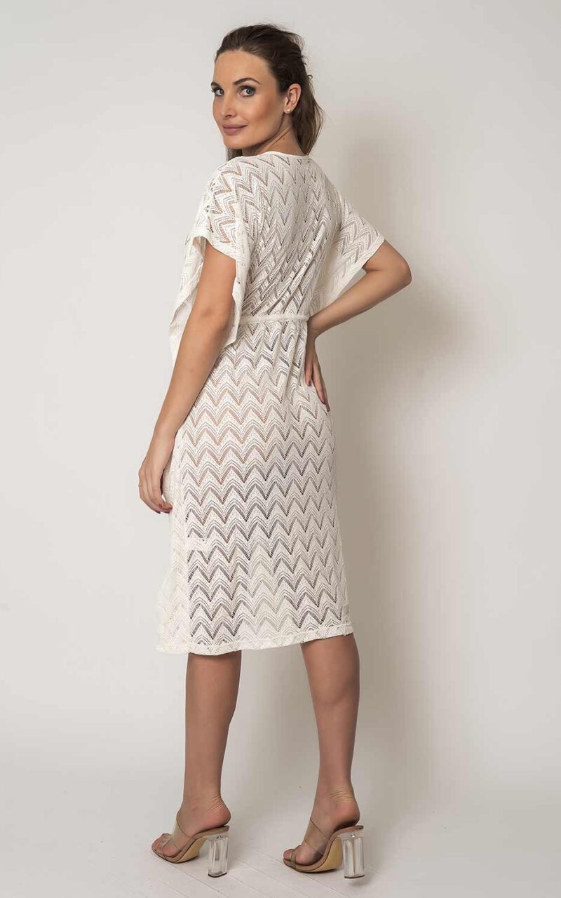 saida_canaleta_off_white_costas